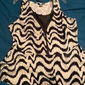 Peplum Black an Cream Top